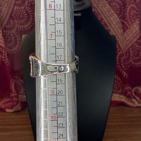 Dazzling Silver Tone Crystal Ring - Picture 2 of 5